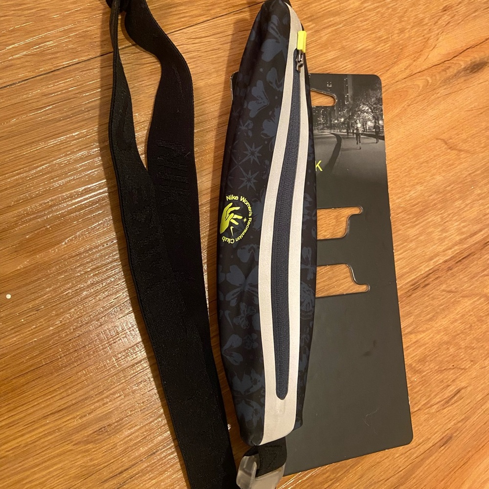 Nike running waist pack NWT